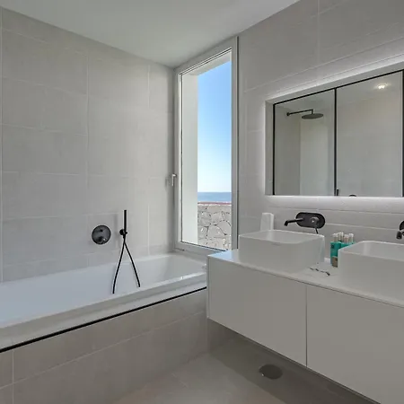 Rokabella Luxury Villas וילה