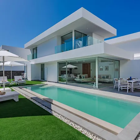 Rokabella Luxury Villas וילה
